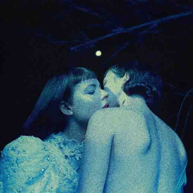 Julia Mestre – VAMPIRA