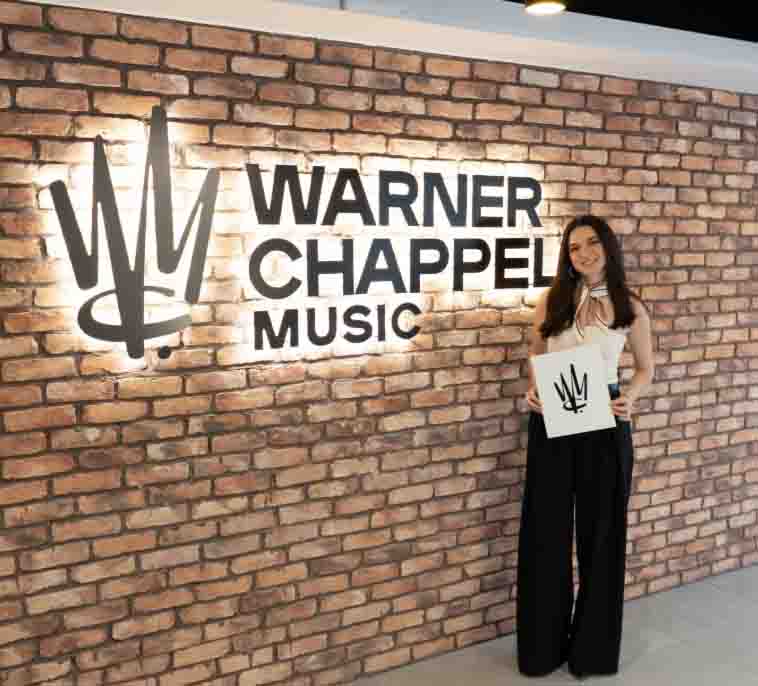 EMILIA VEGA FIRMA CON WARNER CHAPPELL MUSIC COMO COMPOSITORA TRAS AÑOS DE CONSTRUIR ÉXITOS PARA GRANDES VOCES DEL POP EN ESPAÑOL