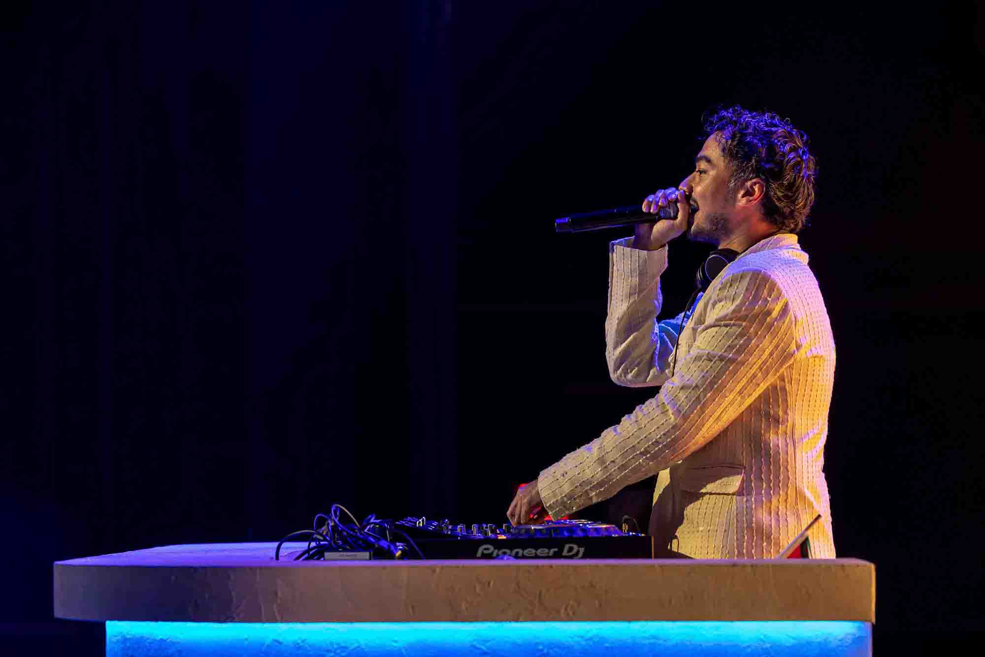 MICHAËL BRUN CELEBRA LOS 10 AÑOS DE BAYO
